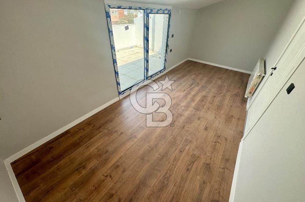 GARDEN BORNOVA SİTESİNDE SATILIK 2+1 DUBLEKS TERASLI HAVUZLU