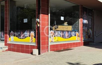 Pendik yayalarda depolu dükkan