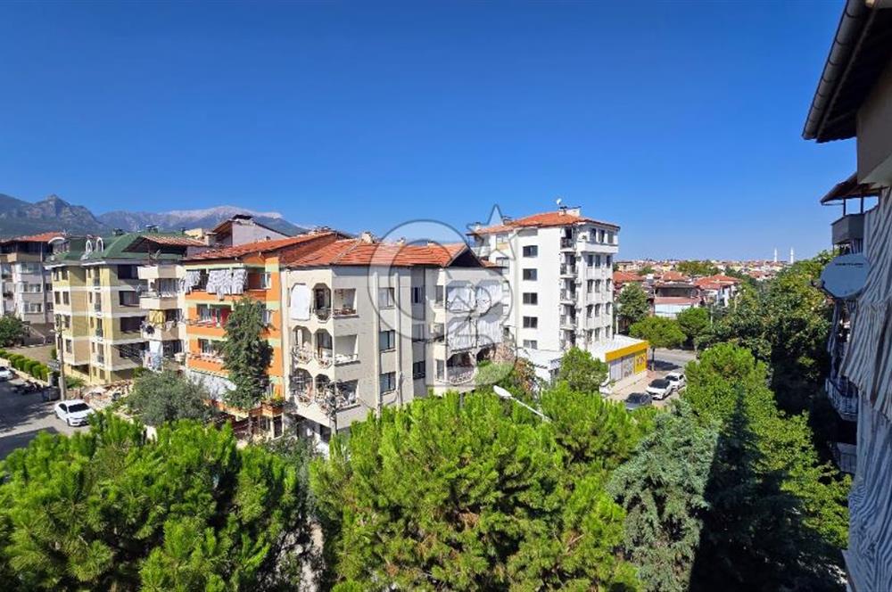 Yunus Emre Mahallesi Önder Sitesi'nde 130 M² Satılık Daire 