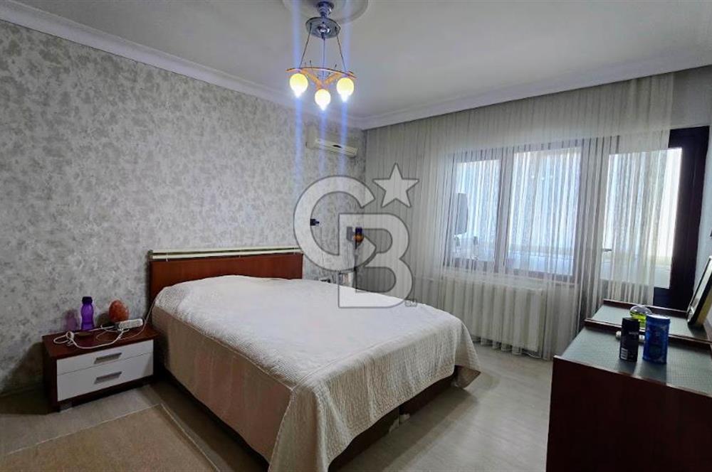 Yunus Emre Mahallesi Önder Sitesi'nde 130 M² Satılık Daire 