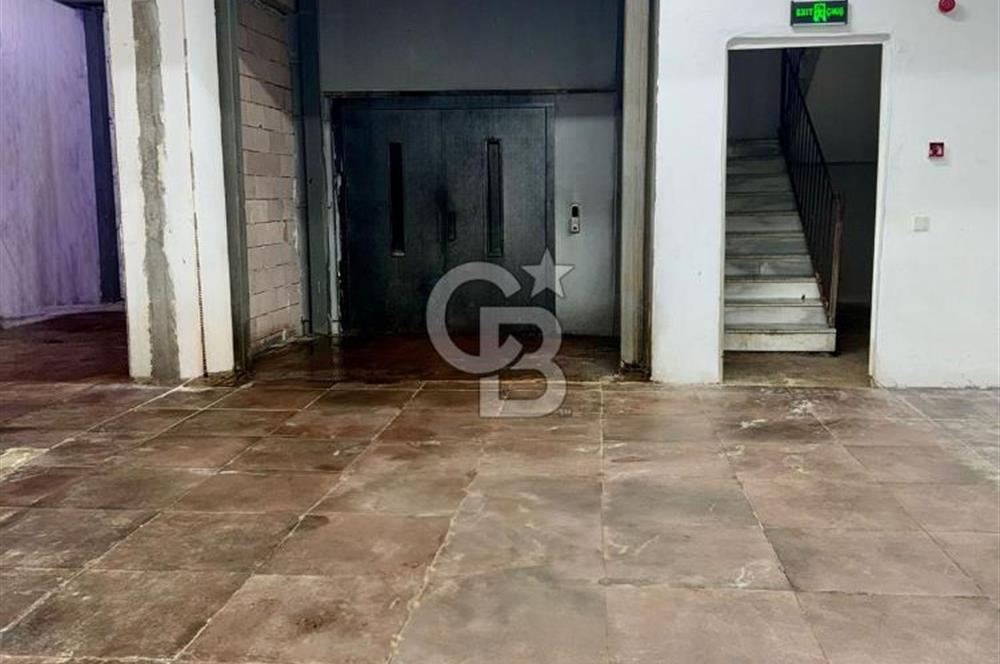 Sultanbeyli Aytop Gıda Sanayi Sitesi’nde Net 980 m2 Kiralık Dükkan