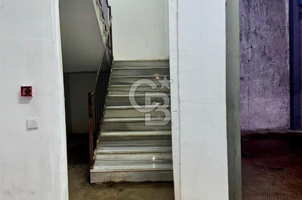 Sultanbeyli Aytop Gıda Sanayi Sitesi’nde Net 980 m2 Kiralık Dükkan