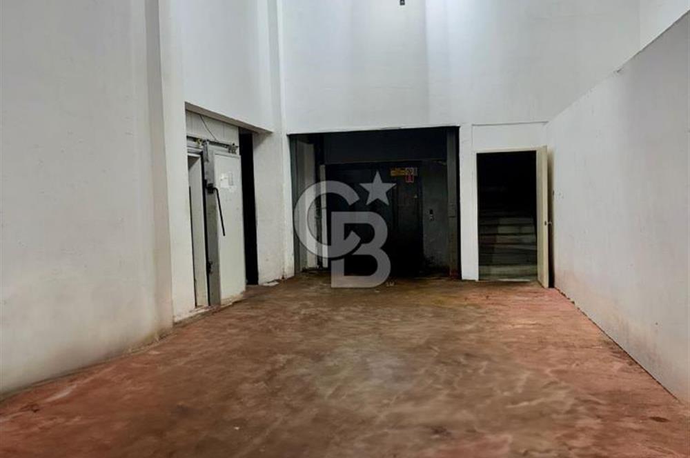 Sultanbeyli Aytop Gıda Sanayi Sitesi’nde Net 980 m2 Kiralık Dükkan