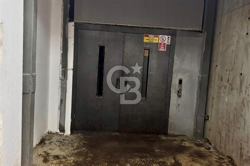 Sultanbeyli Aytop Gıda Sanayi Sitesi’nde Net 980 m2 Kiralık Dükkan