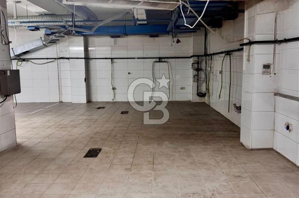 Sultanbeyli Aytop Gıda Sanayi Sitesi’nde Net 980 m2 Kiralık Dükkan