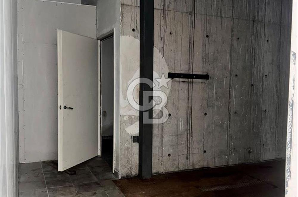 Sultanbeyli Aytop Gıda Sanayi Sitesi’nde Net 980 m2 Kiralık Dükkan