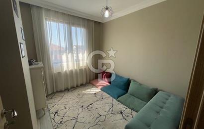 Güzelyalı da Merkezi Konumda 2+1 Satılık Daire
