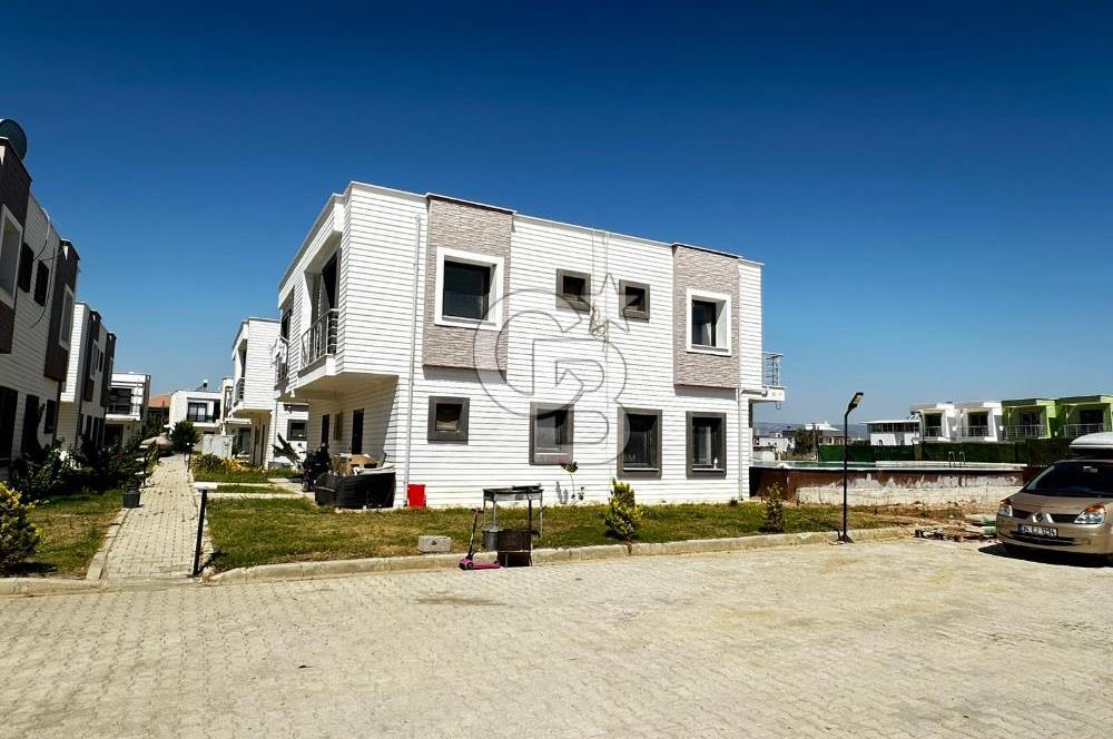 TAŞUCU/KUM MH. BOSPHORUS CİTY İÇERİSİNDE 3+1 SATILIK VİLLA