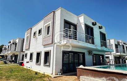 TAŞUCU/KUM MH. BOSPHORUS CİTY İÇERİSİNDE 3+1 SATILIK VİLLA