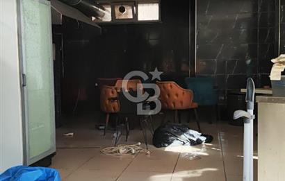Pendik yayalarda depolu dükkan