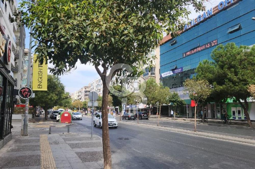 Girne Caddesinde Kiralık 1+1 Daire