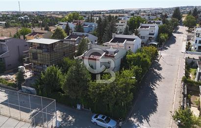 GÖLBAŞI GÖKKUŞAĞI SİTESİNDE SATILIK TRİPLEX KÖŞE VİLLA