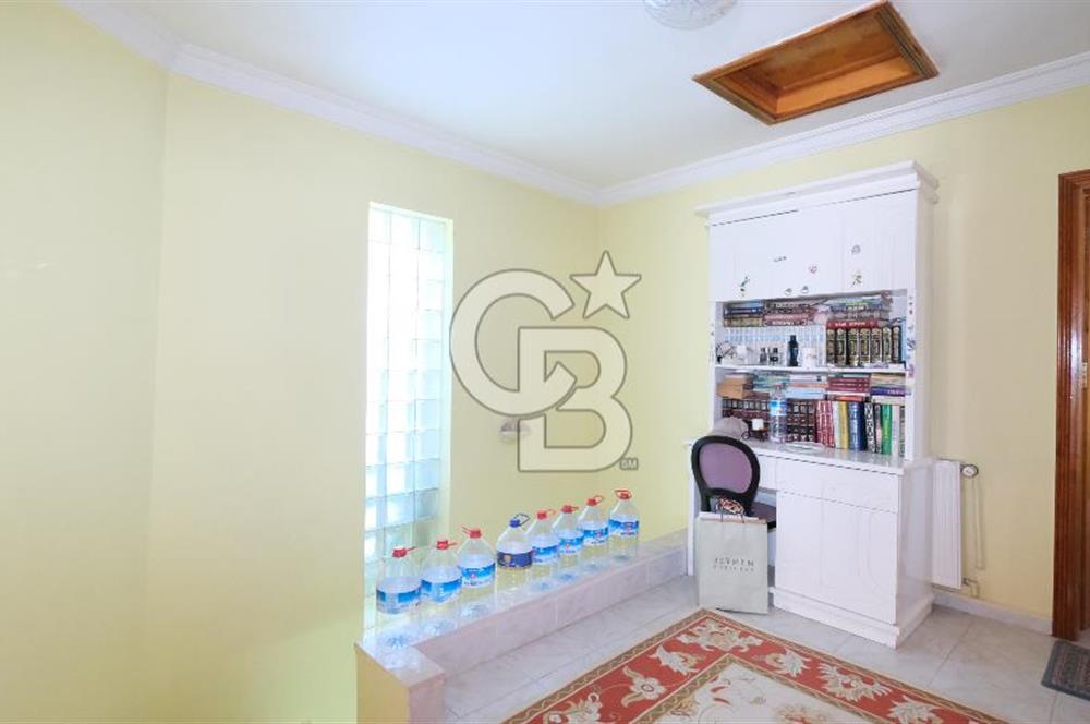 GÖLBAŞI GÖKKUŞAĞI SİTESİNDE SATILIK TRİPLEX KÖŞE VİLLA