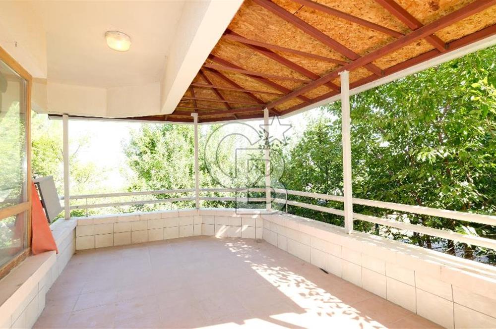 GÖLBAŞI GÖKKUŞAĞI SİTESİNDE SATILIK TRİPLEX KÖŞE VİLLA