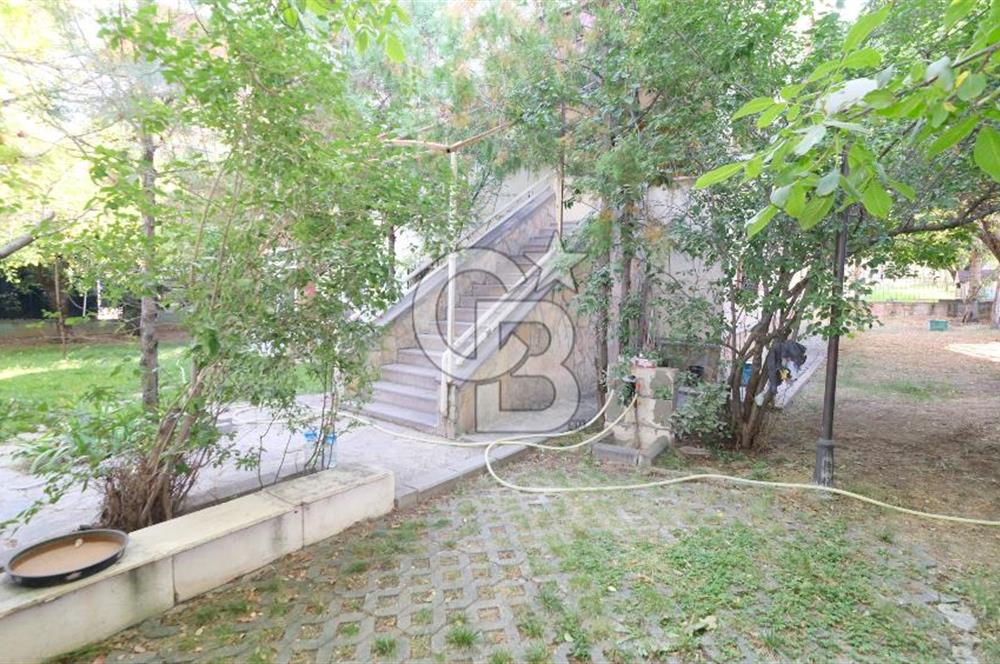 GÖLBAŞI GÖKKUŞAĞI SİTESİNDE SATILIK TRİPLEX KÖŞE VİLLA