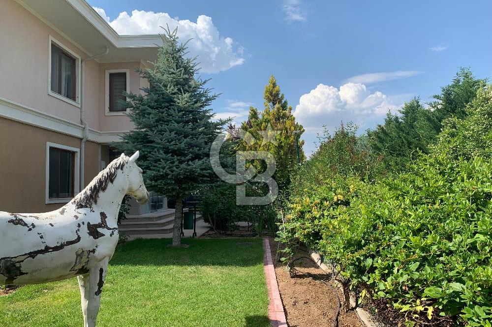 ANKARA GÖLBAŞINDA SİTE İÇİ MÜSTAKİL PEYZAJLI 5+1 SATILIK VİLLA