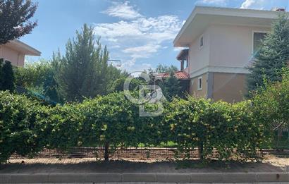 ANKARA GÖLBAŞINDA SİTE İÇİ MÜSTAKİL PEYZAJLI 5+1 SATILIK VİLLA