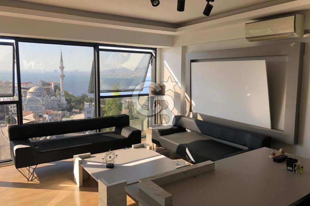 İzmir Körfezi Manzaralı Prestijli Plaza Ofisi
