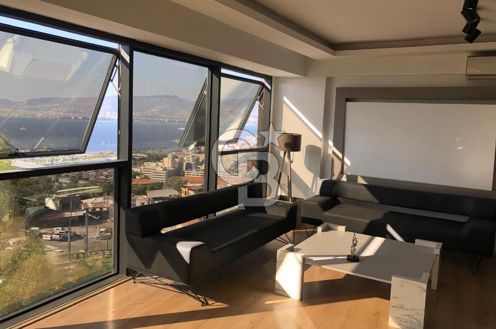 İzmir Körfezi Manzaralı Prestijli Plaza Ofisi