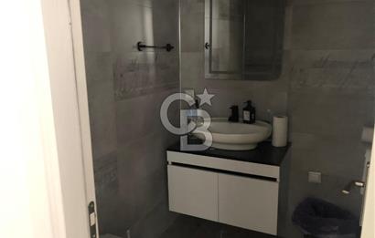 İzmir Körfezi Manzaralı Prestijli Plaza Ofisi