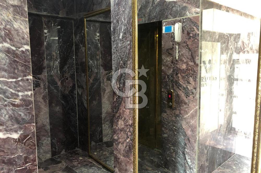 İzmir Körfezi Manzaralı Prestijli Plaza Ofisi