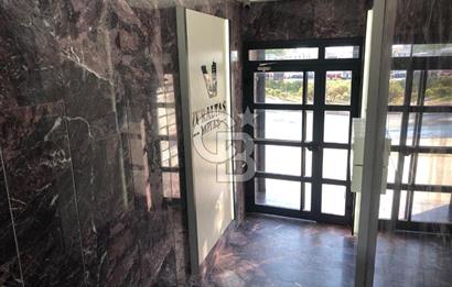 İzmir Körfezi Manzaralı Prestijli Plaza Ofisi