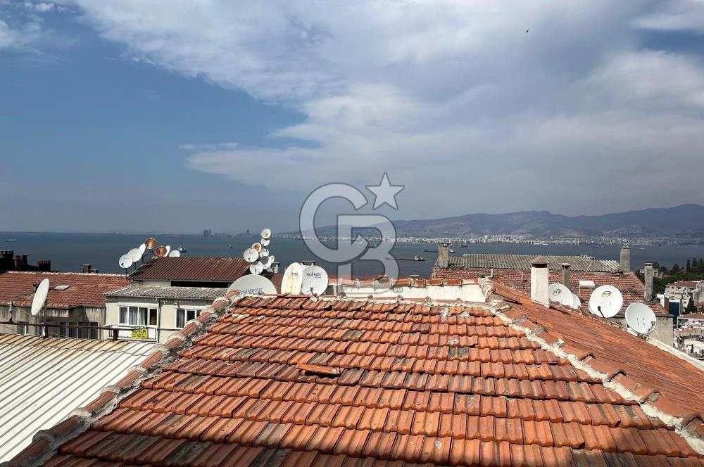 İzmir Konak Karataş bölgesinde satılık 3+1 daire