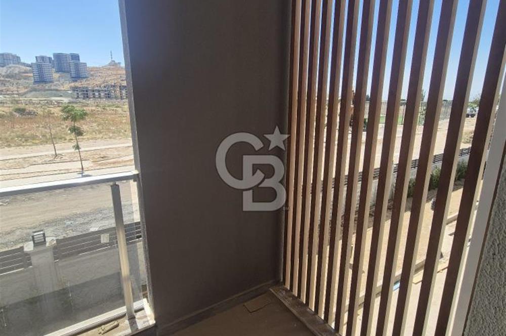 MENEMEN AHIHIDIR MAHALLESİNDE MODERN SİTEDE HAVUZLU KİRALIK 2+1