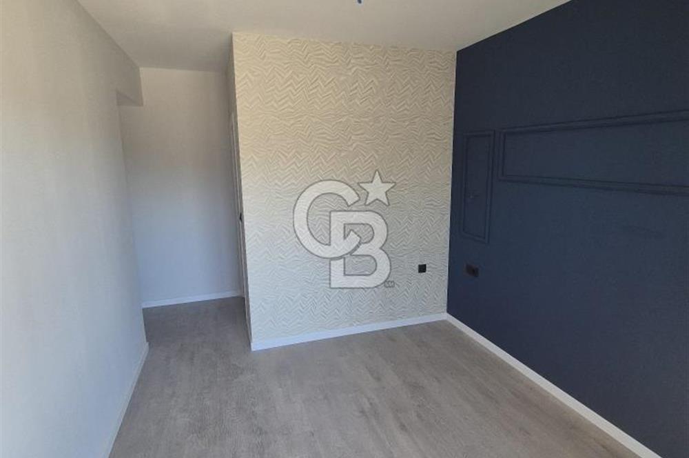 MENEMEN AHIHIDIR MAHALLESİNDE MODERN SİTEDE HAVUZLU KİRALIK 2+1