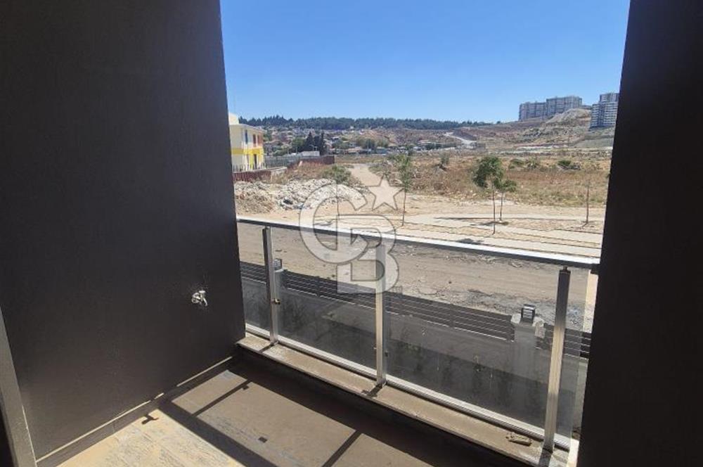 MENEMEN AHIHIDIR MAHALLESİNDE MODERN SİTEDE HAVUZLU KİRALIK 2+1