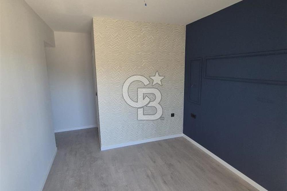 MENEMEN AHIHIDIR MAHALLESİNDE MODERN SİTEDE HAVUZLU KİRALIK 2+1