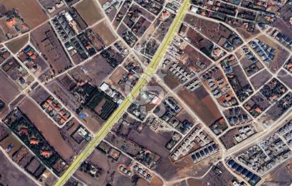 İNCEK’TE 1600 M2, 0.3 EMSAL, AÇIK KOT ALMAYA ELVERİŞLİ KÖŞE PARSEL 