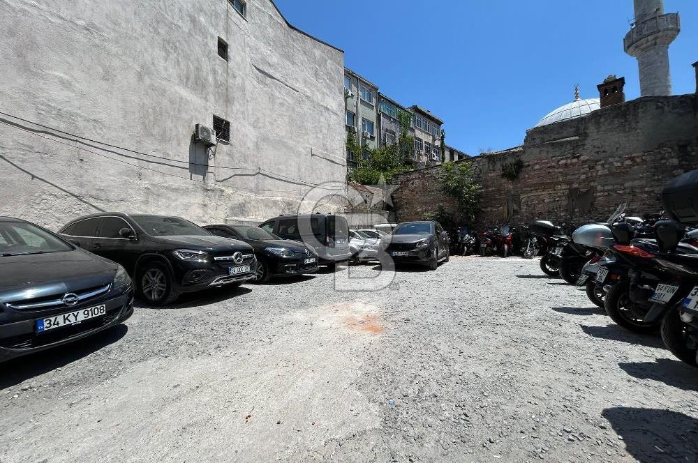 EMSALSİZ İSTANBUL KAPALIÇARŞI'DA YATIRIMLIK 335 M2 SATILIK ARSA