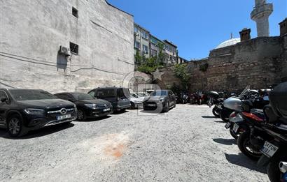 EMSALSİZ İSTANBUL KAPALIÇARŞI'DA YATIRIMLIK 335 M2 SATILIK ARSA