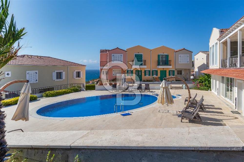 ÇEŞME AYASARANDA'DA OTEL KONFORUNDA, DENİZE SIFIR REZİDANS DAİRE