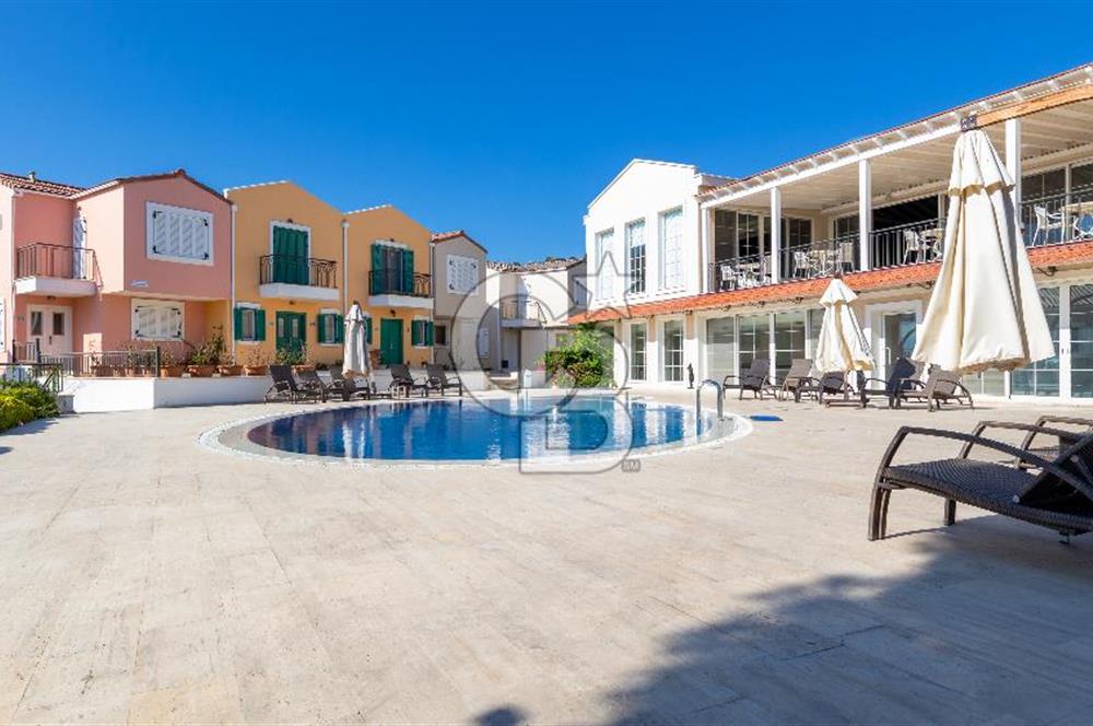 ÇEŞME AYASARANDA'DA OTEL KONFORUNDA, DENİZE SIFIR REZİDANS DAİRE