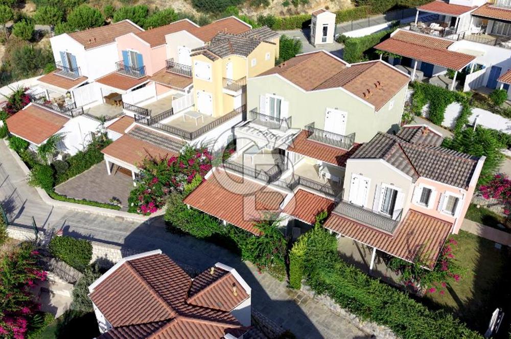 ÇEŞME AYASARANDA'DA OTEL KONFORUNDA, DENİZE SIFIR REZİDANS DAİRE