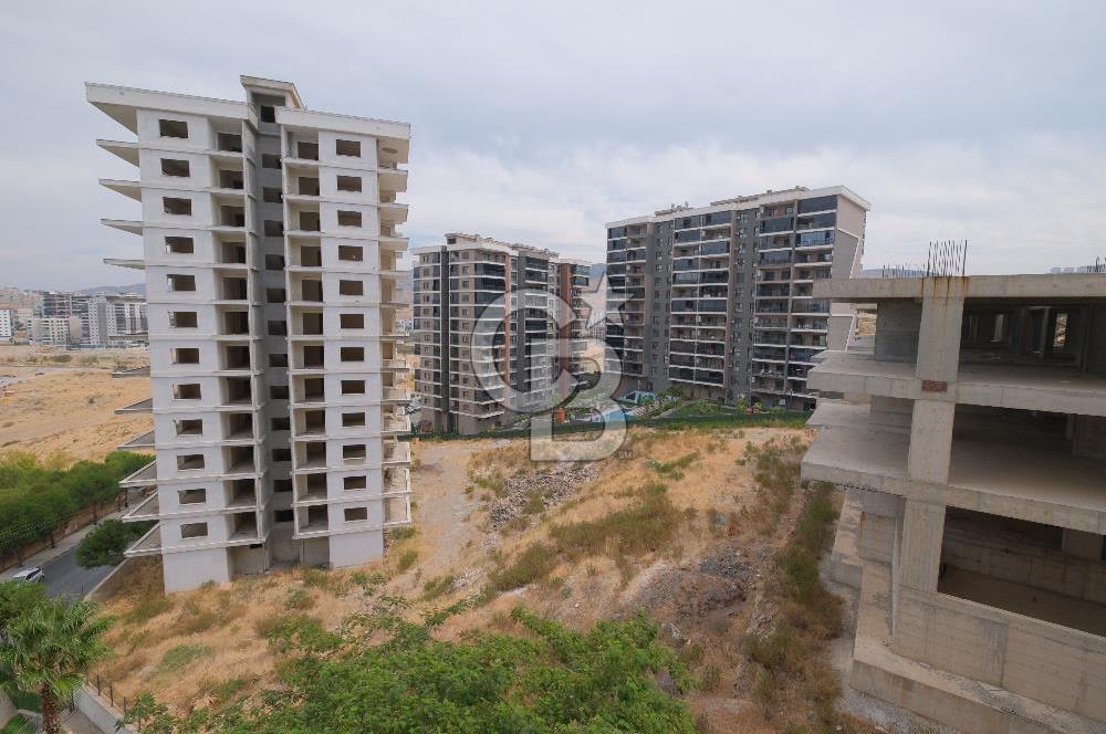 MENEMEN ULUKENT SERBOY TERAS EVLERİNDE SATILIK 3+1 DAİRE