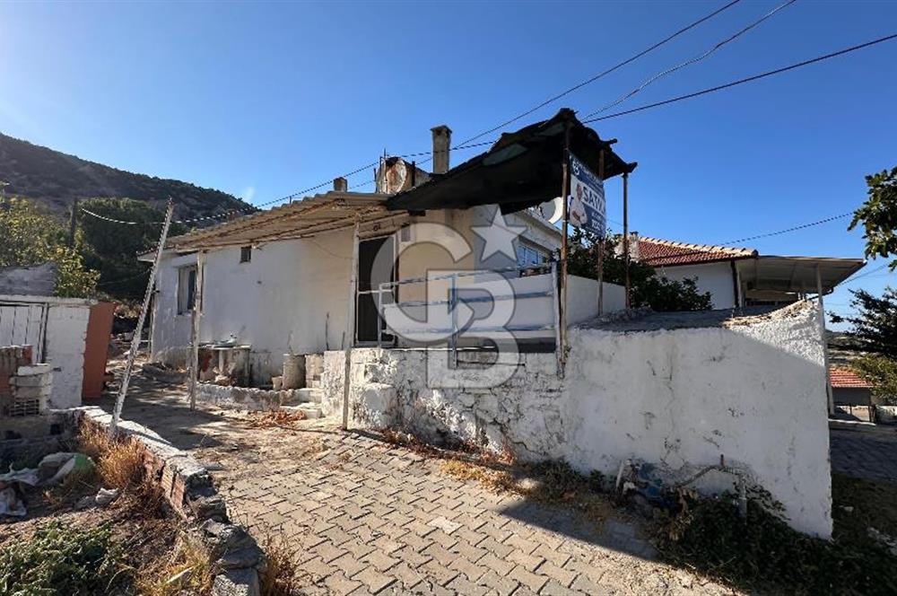 Karaburun Mordoğan Çatalkaya'da Kargir Ev ve Arsası