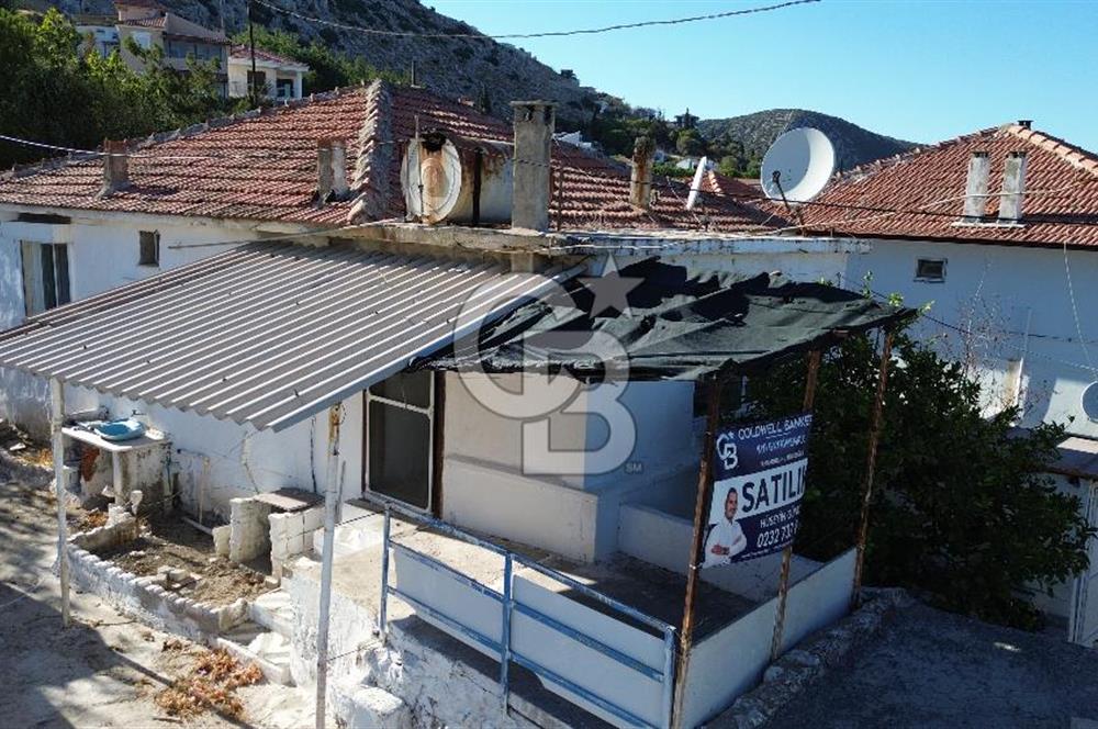 Karaburun Mordoğan Çatalkaya'da Kargir Ev ve Arsası