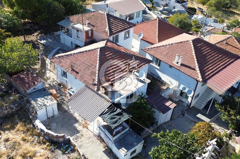 Karaburun Mordoğan Çatalkaya'da Kargir Ev ve Arsası
