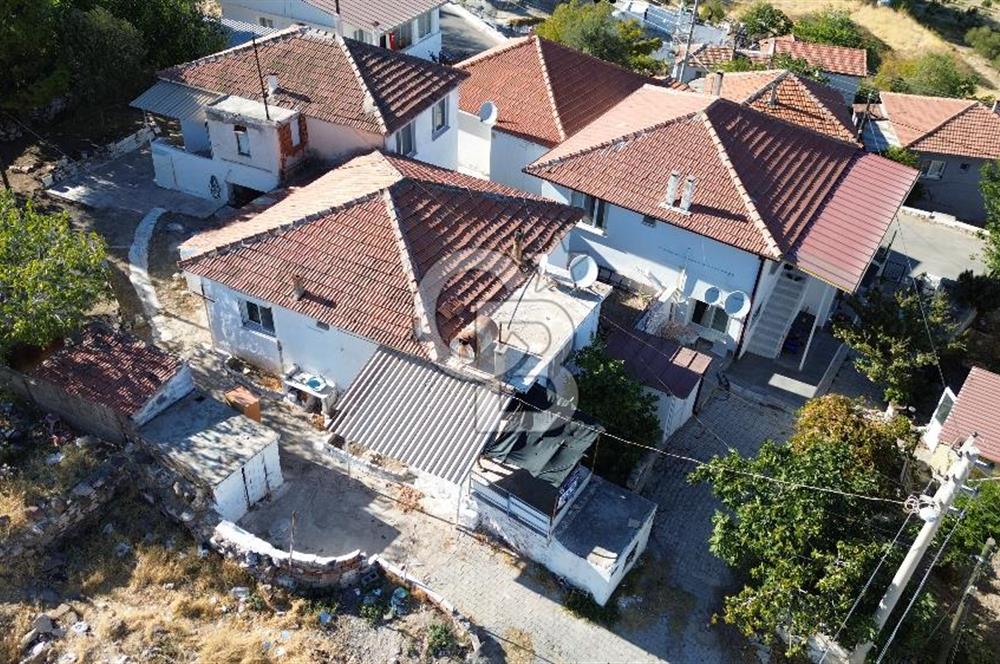 Karaburun Mordoğan Çatalkaya'da Kargir Ev ve Arsası