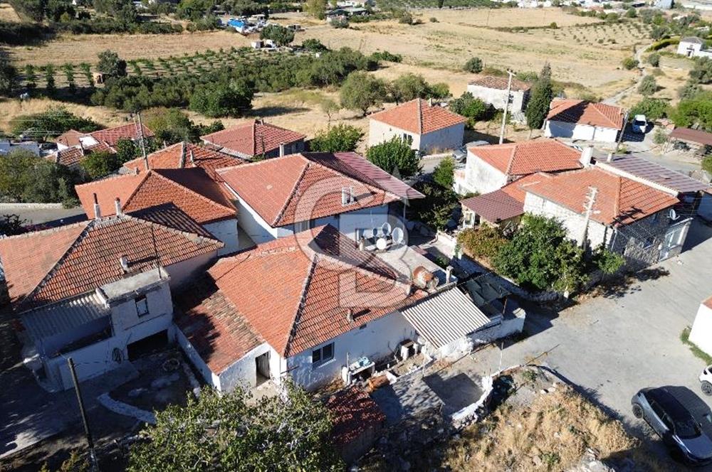 Karaburun Mordoğan Çatalkaya'da Kargir Ev ve Arsası