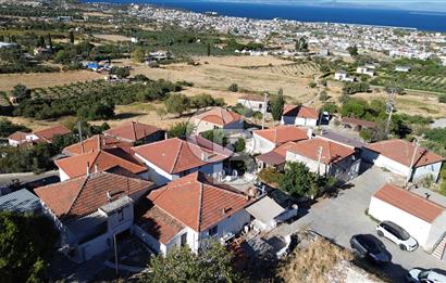 Karaburun Mordoğan Çatalkaya'da Kargir Ev ve Arsası