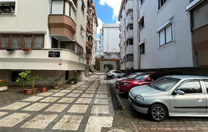 Acıbadem Caddesine 2.Bina Açık Otoparklı 1+1 Kiralık Daire