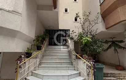 Acıbadem Caddesine 2.Bina Açık Otoparklı 1+1 Kiralık Daire