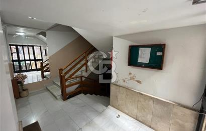 Acıbadem Caddesine 2.Bina Açık Otoparklı 1+1 Kiralık Daire