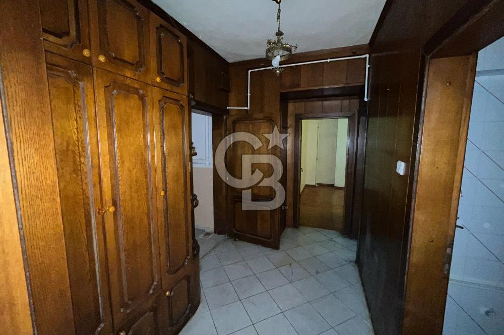 Acıbadem Caddesine 2.Bina Açık Otoparklı 1+1 Kiralık Daire
