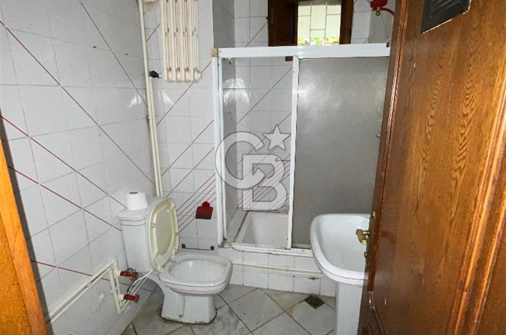 Acıbadem Caddesine 2.Bina Açık Otoparklı 1+1 Kiralık Daire