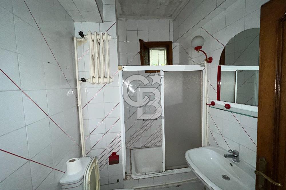 Acıbadem Caddesine 2.Bina Açık Otoparklı 1+1 Kiralık Daire